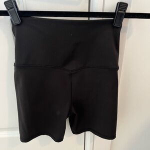 Athli Black Biker Short
